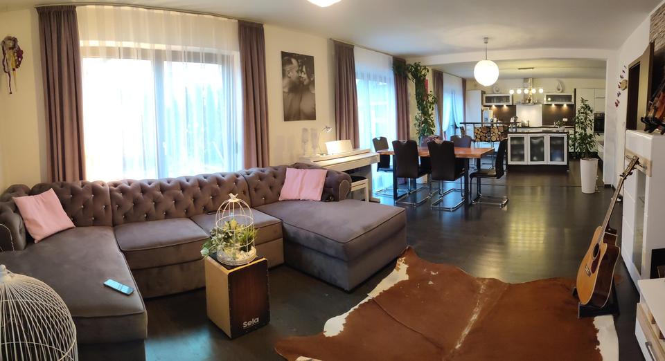 Modernes Wohnen mit Stil & Komfort: Stadtvilla mit Sauna & Garten 7.5 zimmer