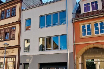 STADTHAUSNEUBAUIMMOBILIE 2025 mit AUFZUG 4 zimmer