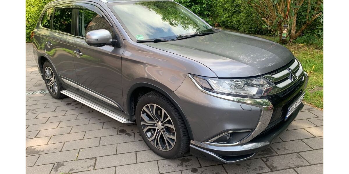 Mitsubishi Outlander 155.555 km 12.990 &euro; Hamburg 22399