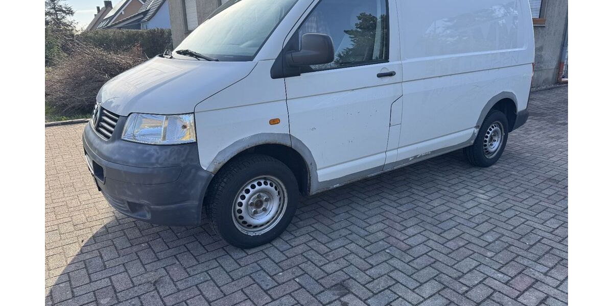 VW T5 Transporter 242.500 km 3.500 &euro; Grimma 04668
