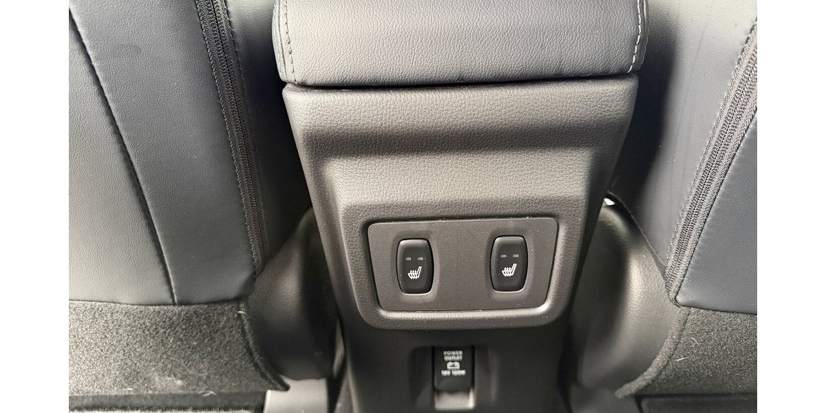 Mitsubishi Eclipse Cross Plus Select Black Hybrid 4WD 15.700 km 26.480 &euro; Donauwörth 86609