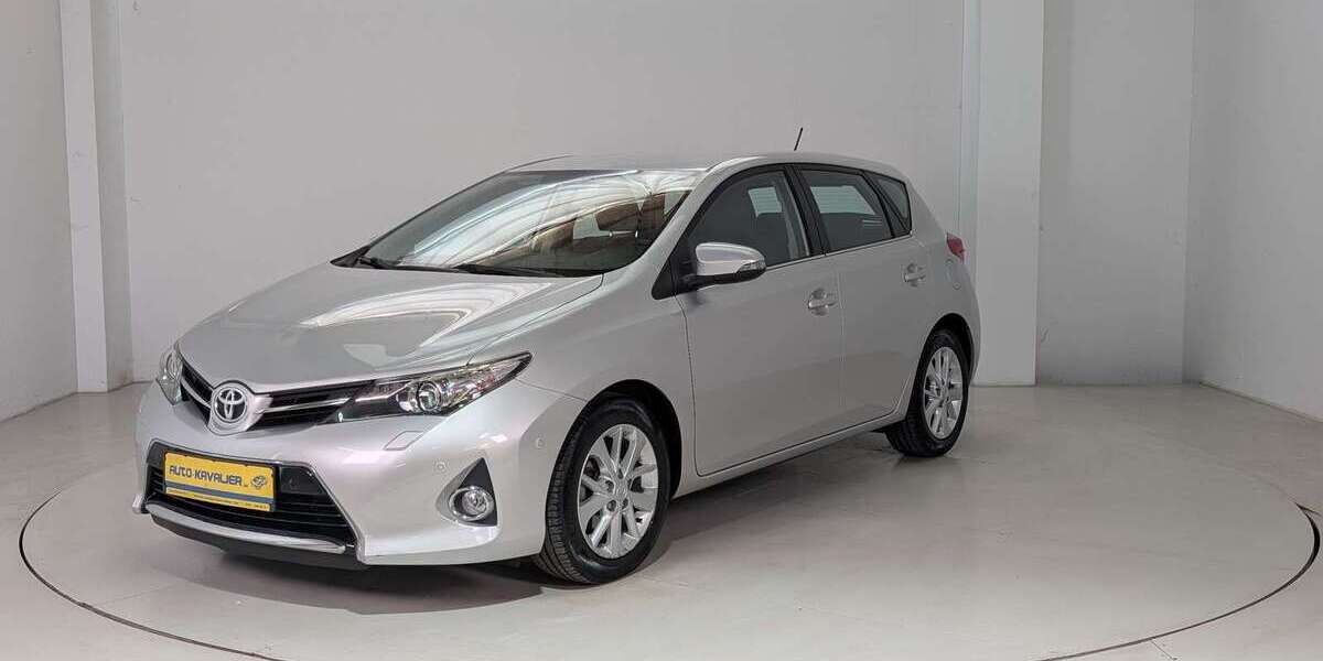 Toyota Auris 63.850 km 14.290 &euro; Dresden 01237