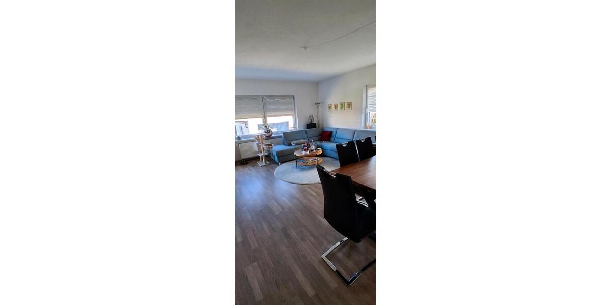 Erdgeschoßwohnung Neumarkt in der Oberpfalz Altenhof - 3.5 Zimmer, 94 m&sup2;, 1.050&euro; | Angebot:26375372