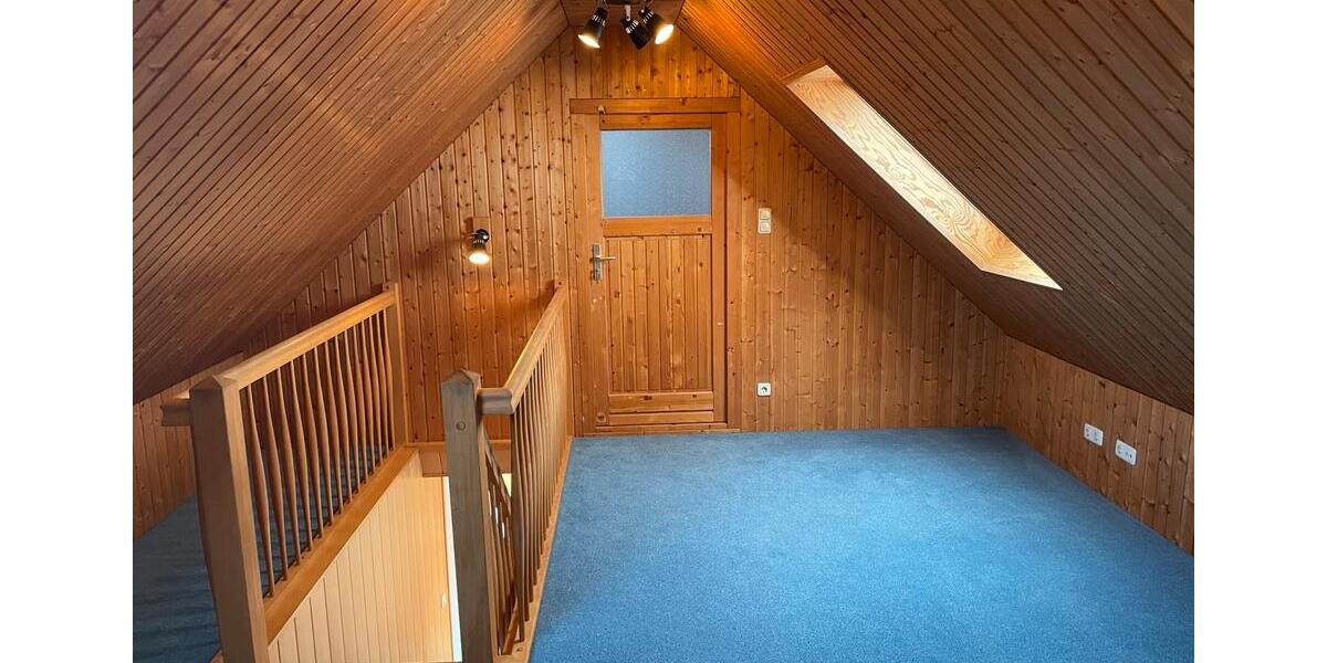 Dachgeschoßwohnung Drochtersen - 5 Zimmer, 110 m&sup2;, 1.400&euro; | Angebot:25992615