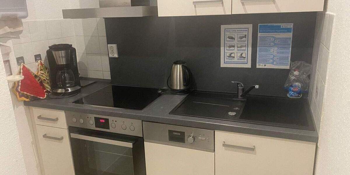 Etagenwohnung Halle (Saale) Innenstadt - 6 Zimmer, 151 m&sup2;, 2.000&euro; | Angebot:26686836