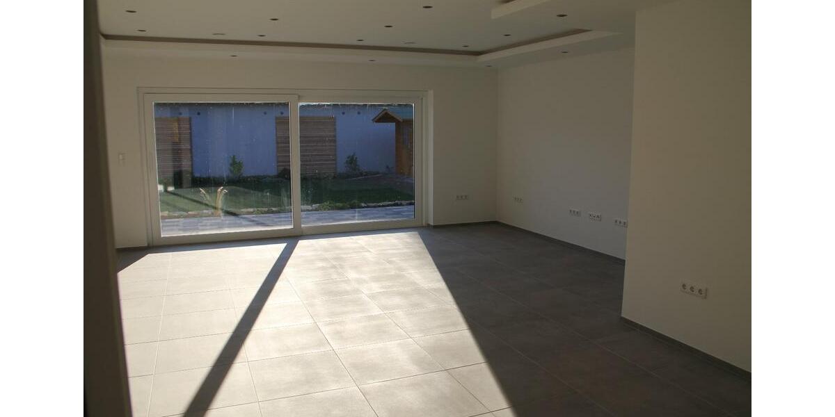 Bungalow Bünde - 4 Zimmer, 165 m&sup2;, 2.400&euro; | Angebot:25313035