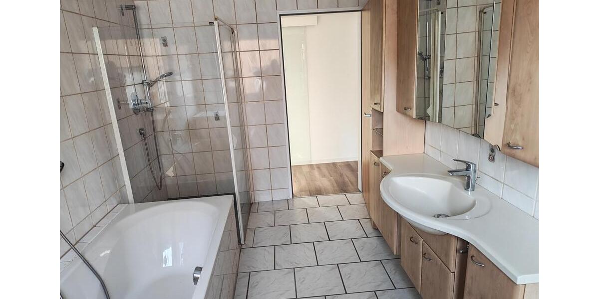 Moderne 3-Zimmer-EG-Wohnung mit Wintergarten & Terrasse 3 zimmer