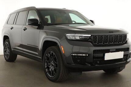 Jeep Grand Cherokee 28.452 km 69.139 &euro; Praha 