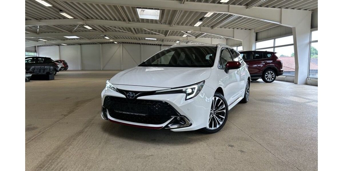 Toyota Corolla 45.569 km 26.480 &euro; Sassenburg / Neudorf- Pl 38524