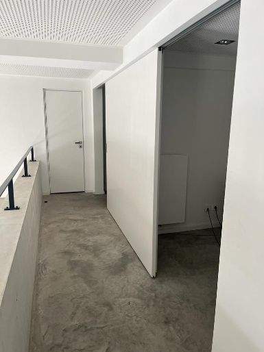 Modernes Büroloft in Krefeld - 170 m², barrierefrei und möbliert zimmer