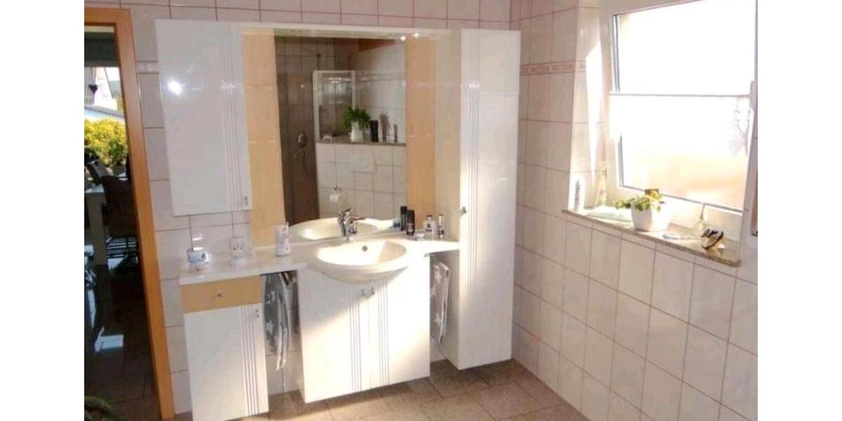 Mehrfamilienhaus, Wohnhaus Sontra - 9 Zimmer, 270 m&sup2;, 395.000&euro; | Angebot:26960073