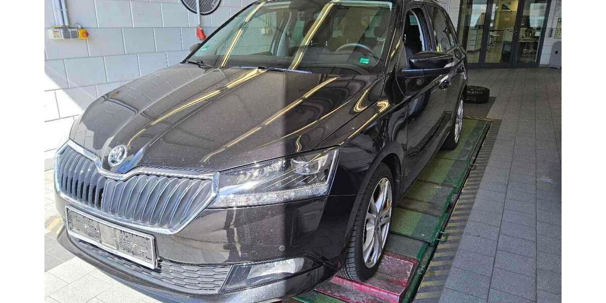 Skoda Fabia 120.000 km 10.990 &euro; Hohenbrunn bei München 85662