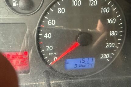 VW T5 Transporter 318.000 km 6.150 &euro; Eggenstein 76344