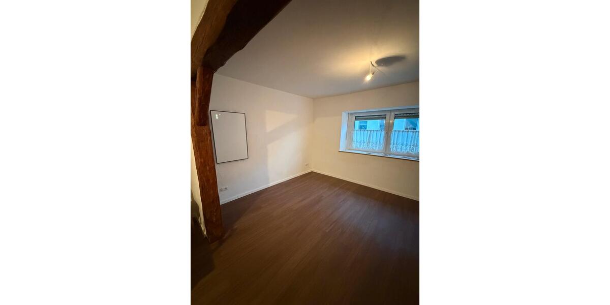 Frisch renoviertes Reihenmittelhaus zum Vermieten 6 zimmer