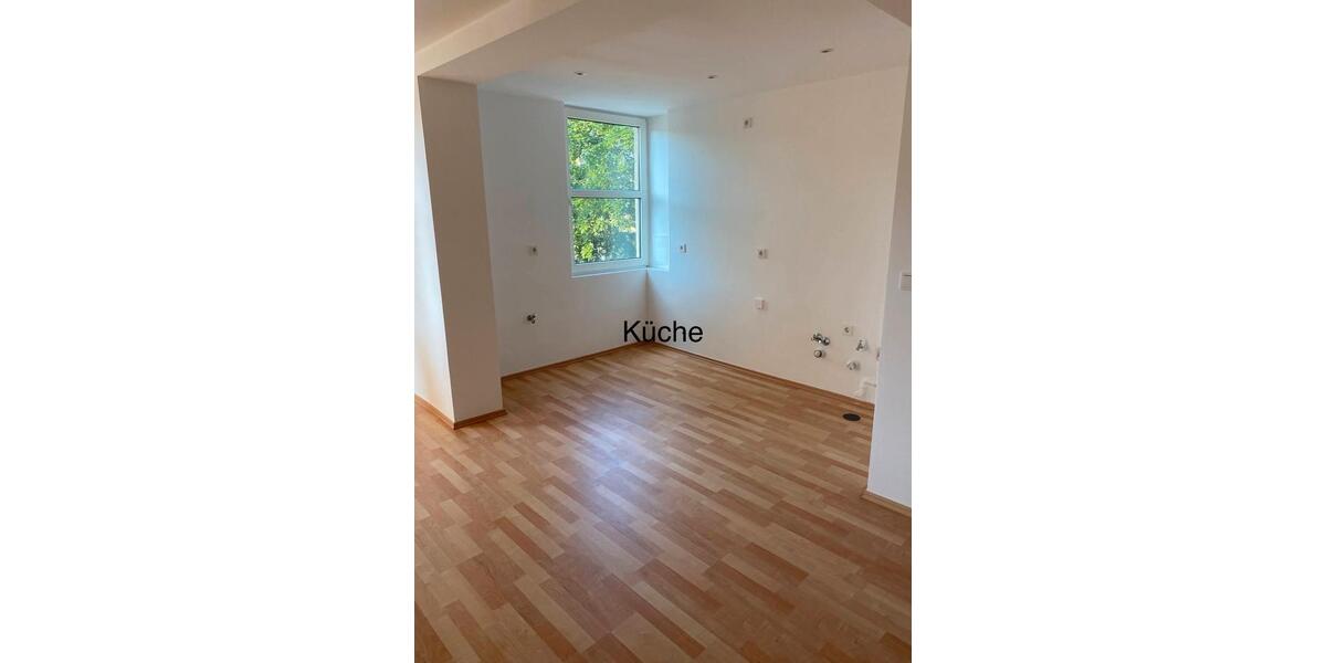 Etagenwohnung Bad Hersfeld - 7 Zimmer, 140 m&sup2;, 300.000&euro; | Angebot:25991426