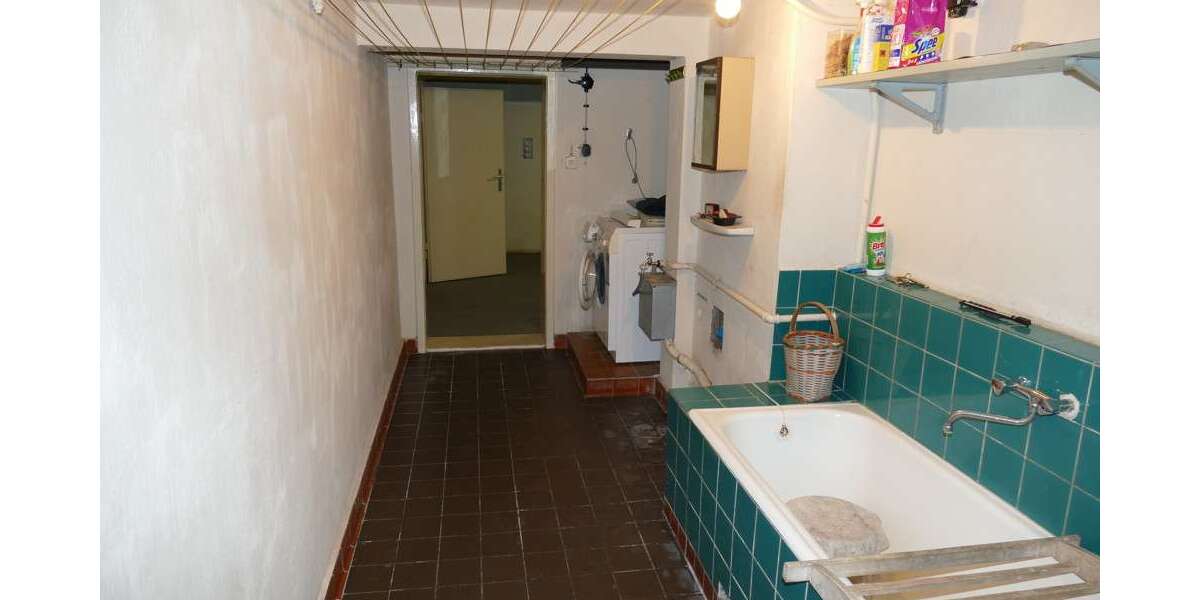 Stadtrefugium mit Nebengebäude - vielseitig nutzbar für Wohnen und Arbeiten - Einfamilienhaus Hoyerswerda | Angebot:10496756