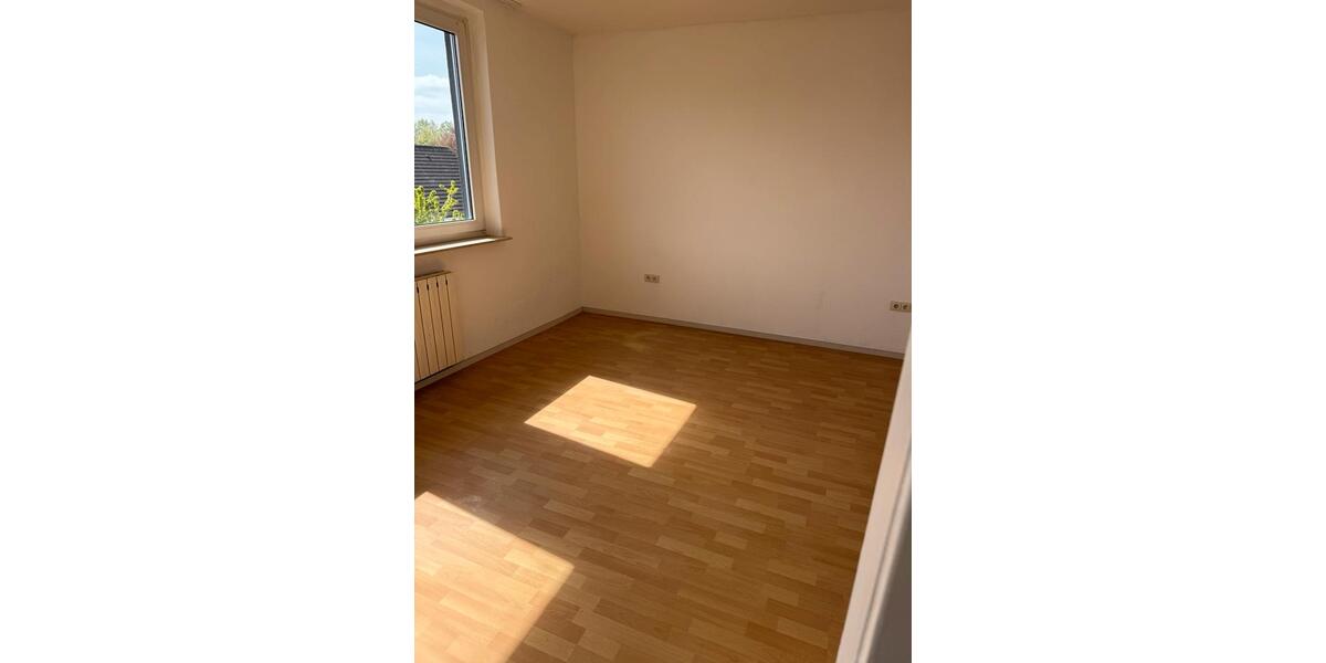 Etagenwohnung Bünde - 4 Zimmer, 93 m&sup2;, 900&euro; | Angebot:26315048