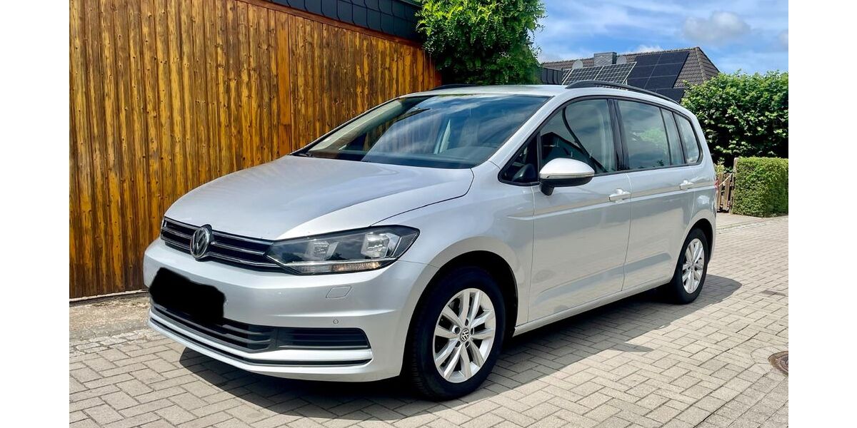 VW Touran 219.000 km 9.250 &euro; Hamburg 22179
