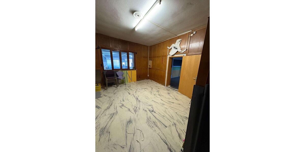 Ladeneinheit in bester Lage zimmer