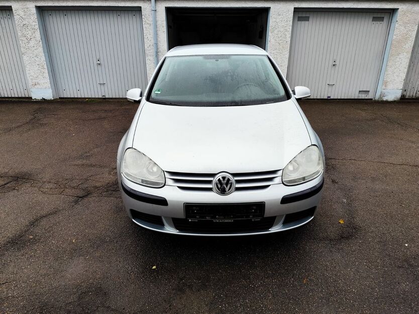 VW Golf 164.000 km 3.200 € Elchingen 89275