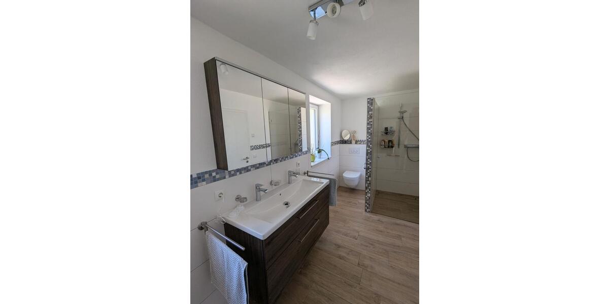 Reihenhaus Weiden in der Oberpfalz - 5 Zimmer, 122 m&sup2;, 429.000&euro; | Angebot:26818948