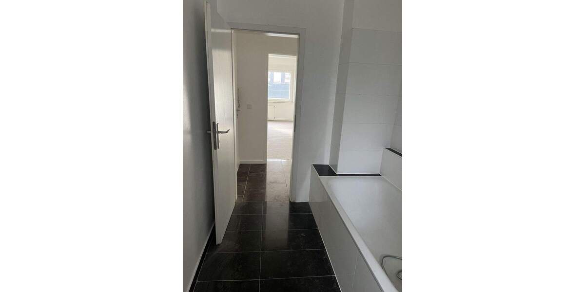 Etagenwohnung Krefeld Stadtmitte - 3 Zimmer, 91 m&sup2;, 750&euro; | Angebot:25360416