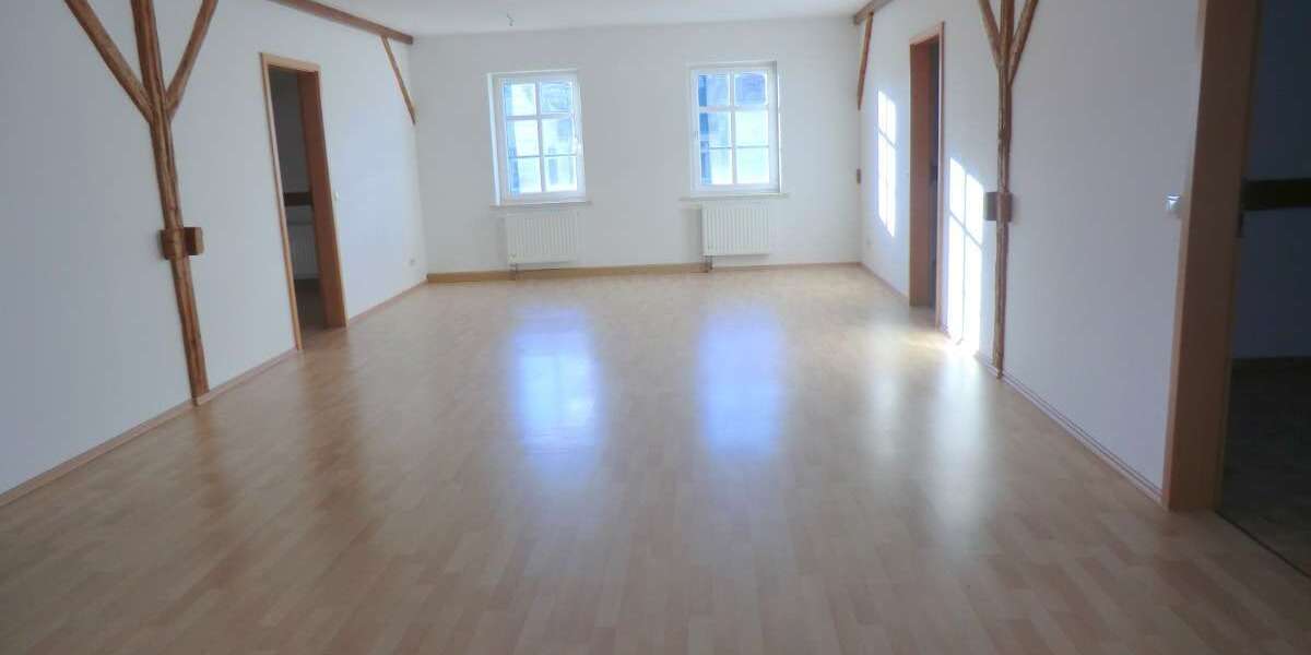 Wohnung zum Mieten in Merseburg 750 € 104 m² 6 zimmer