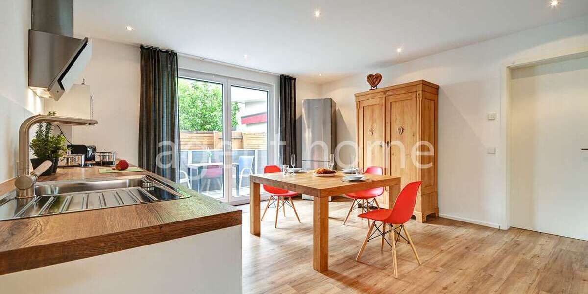 Etagenwohnung Reutlingen Altenburg - 3.5 Zimmer, 105 m&sup2;, 2.050&euro; | Angebot:26878264