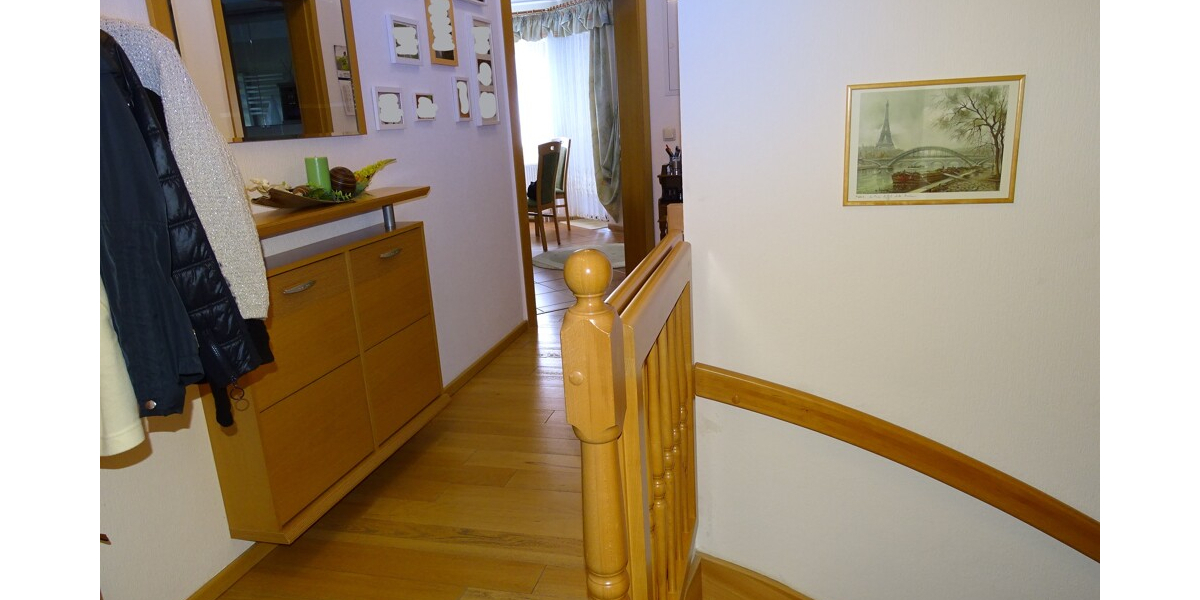 Wohnglück für Familien- Neuwertiges Einfamilienhaus mit Einliegerwohnung 7 zimmer