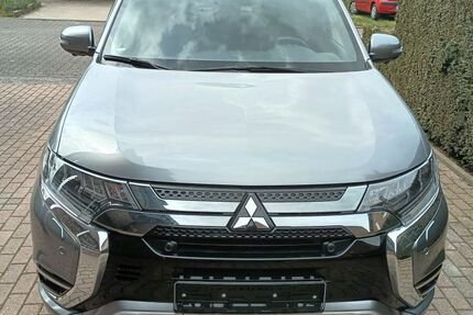 Mitsubishi Outlander 64.000 km 20.150 &euro; Niederzier 52382