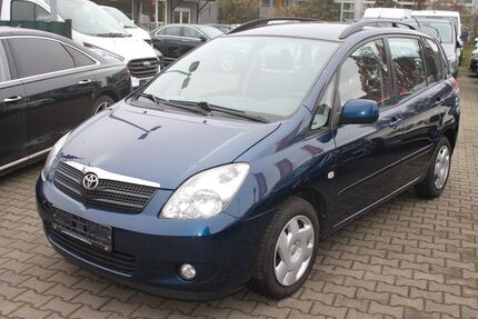 Toyota Corolla Verso 266.000 km 2.900 € Berlin 12057