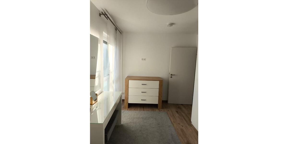 Etagenwohnung Burghausen - 4 Zimmer, 92 m&sup2;, 353.000&euro; | Angebot:27137565