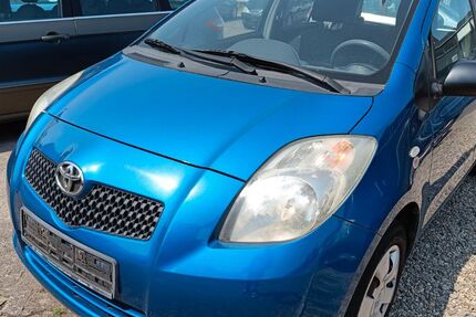 Toyota Yaris 146.000 km 3.300 &euro; ensdorf 66806