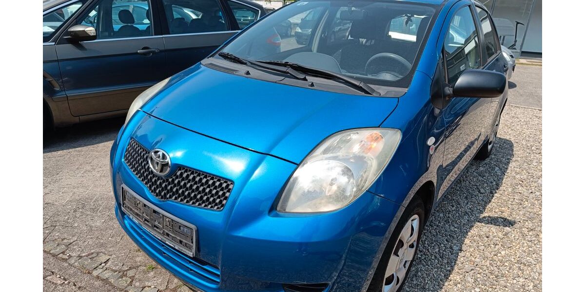 Toyota Yaris 146.000 km 3.300 &euro; ensdorf 66806