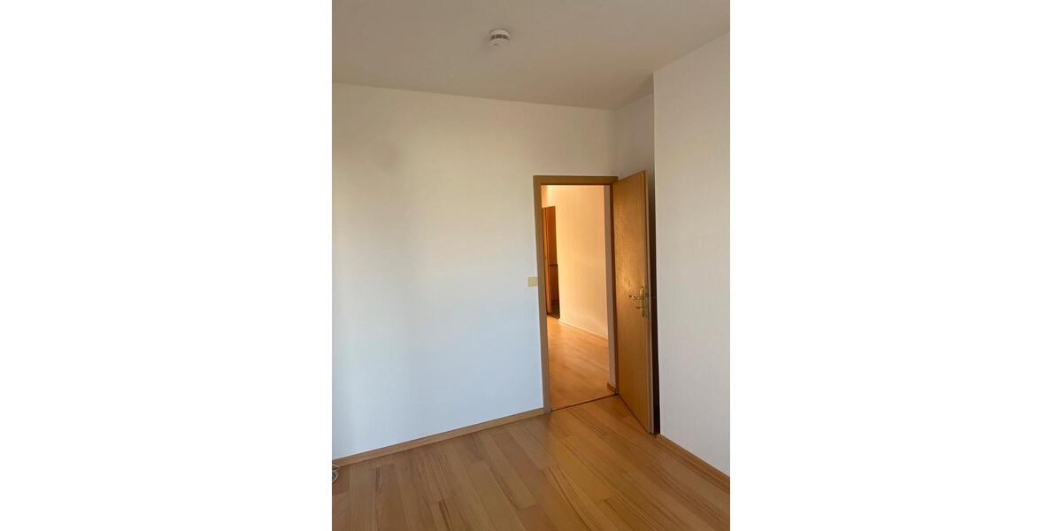 Etagenwohnung Cottbus Spremberger Vorstadt - 4 Zimmer, 68 m&sup2;, 544&euro; | Angebot:26417138