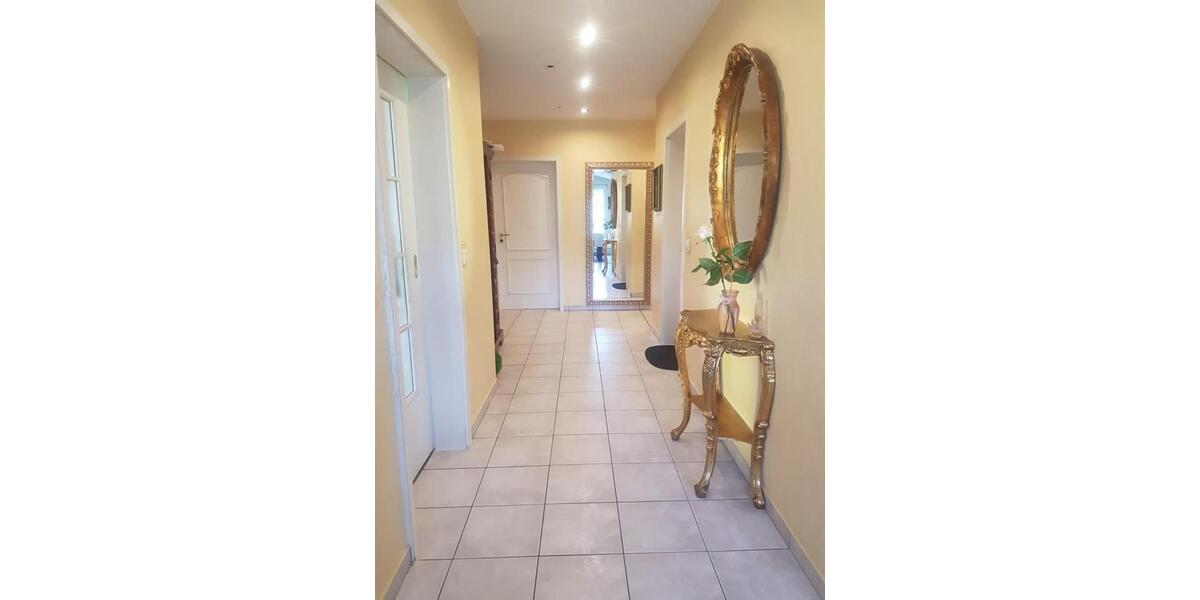 Etagenwohnung Koblenz Bubenheim - 4 Zimmer, 121 m&sup2;, 1.300&euro; | Angebot:25419332