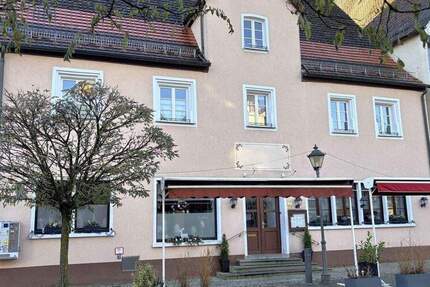 Haus Hersbruck - 7 Zimmer, 182 m&sup2;, 899.000&euro; | Angebot:25399291