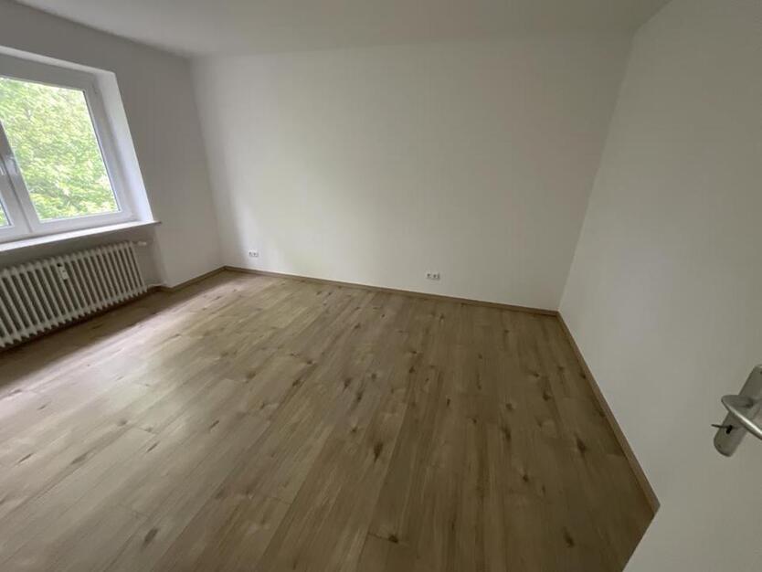 Bereits modernisierte 3-ZKB-Wohnung im Europaviertel zu vermieten! zimmer