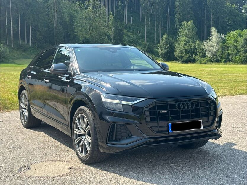 Audi Q8 189.000 km 41.999 € Traunreut 83301