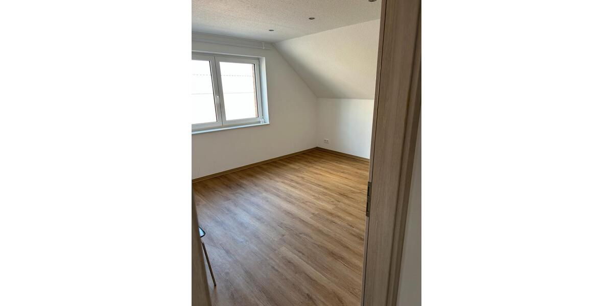 Dachgeschoßwohnung Neuenkirchen - 3 Zimmer, 115 m&sup2;, 1.150&euro; | Angebot:24548433