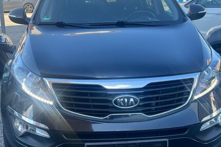 Kia Sportage 193.000 km 7.190 € Hamburg 20537