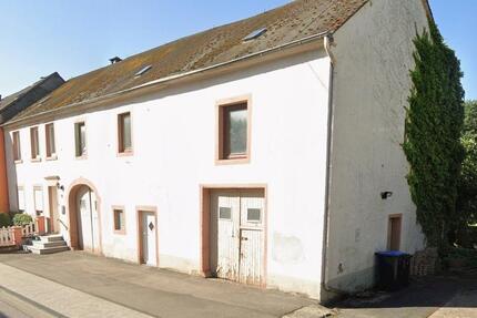 Schnäppchen, Einfamilienhaus mit Scheunenanbau und Garten 3 zimmer