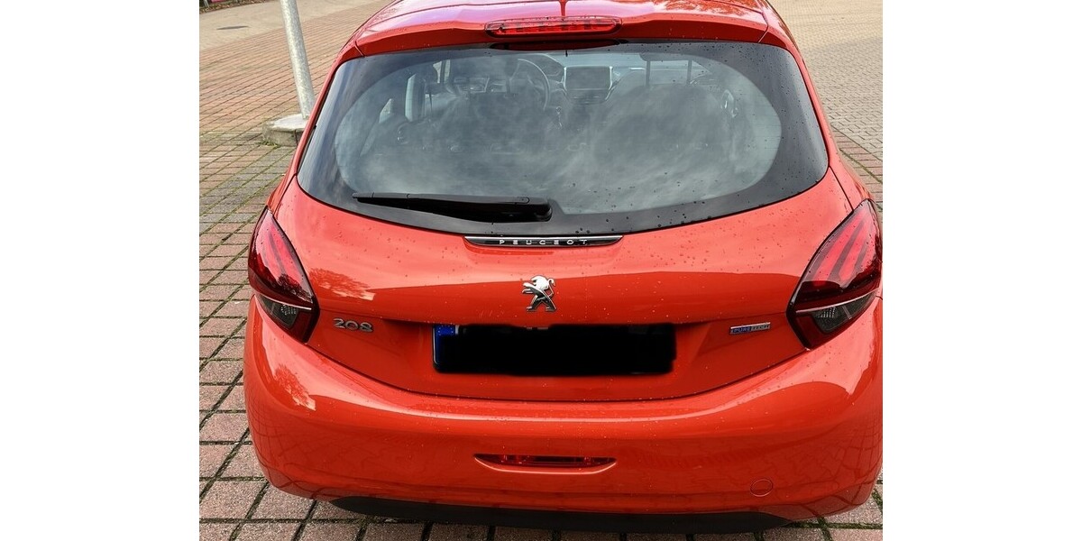 Peugeot 208 Pure Tech 82 active 64.690 km 8.900 &euro; Eschede 29348