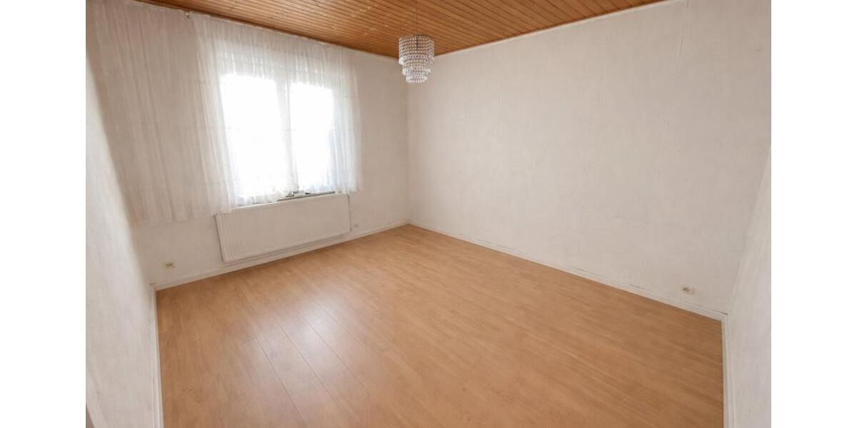 Mehrfamilienhaus, Wohnhaus Düren Mariaweiler-Hoven - 14 Zimmer, 220 m&sup2;, 347.000&euro; | Angebot:24630382