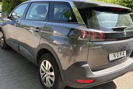 Peugeot 5008 193.156 km 12.495 &euro; Frankfurt am Main 60389