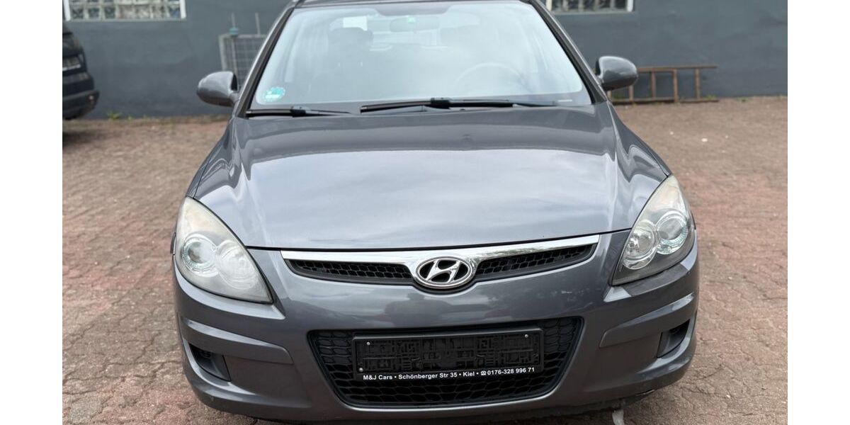 Hyundai i30 237.000 km 3.499 &euro; Trappenkamp 24610