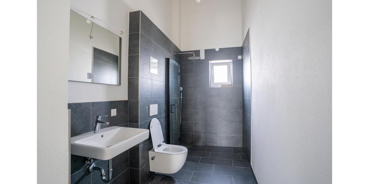 Einfamilienhaus Günzburg - 3 Zimmer, 110 m&sup2;, 1.450&euro; | Angebot:24587481