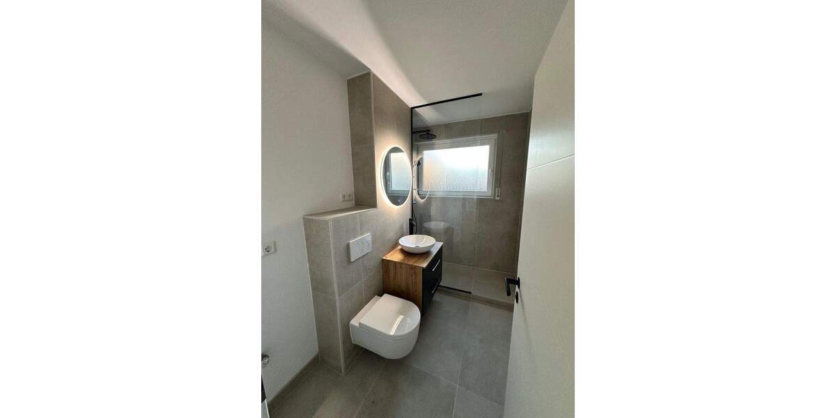 frisch renovierte 2-Zimmer Wohnung mit Garage nähe Universität 2 zimmer