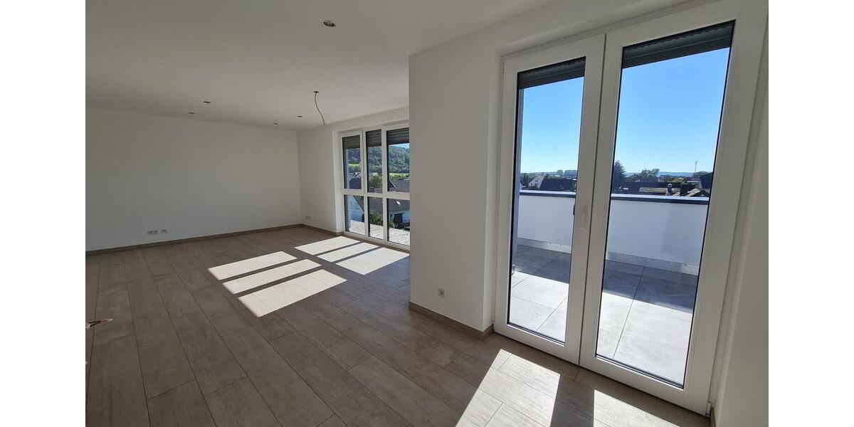 Dachgeschoßwohnung Friedewald - 3 Zimmer, 99 m&sup2;, 1.250&euro; | Angebot:26382706