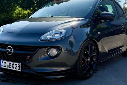 Opel Adam 99.000 km 13.750 &euro; Aachen 52078